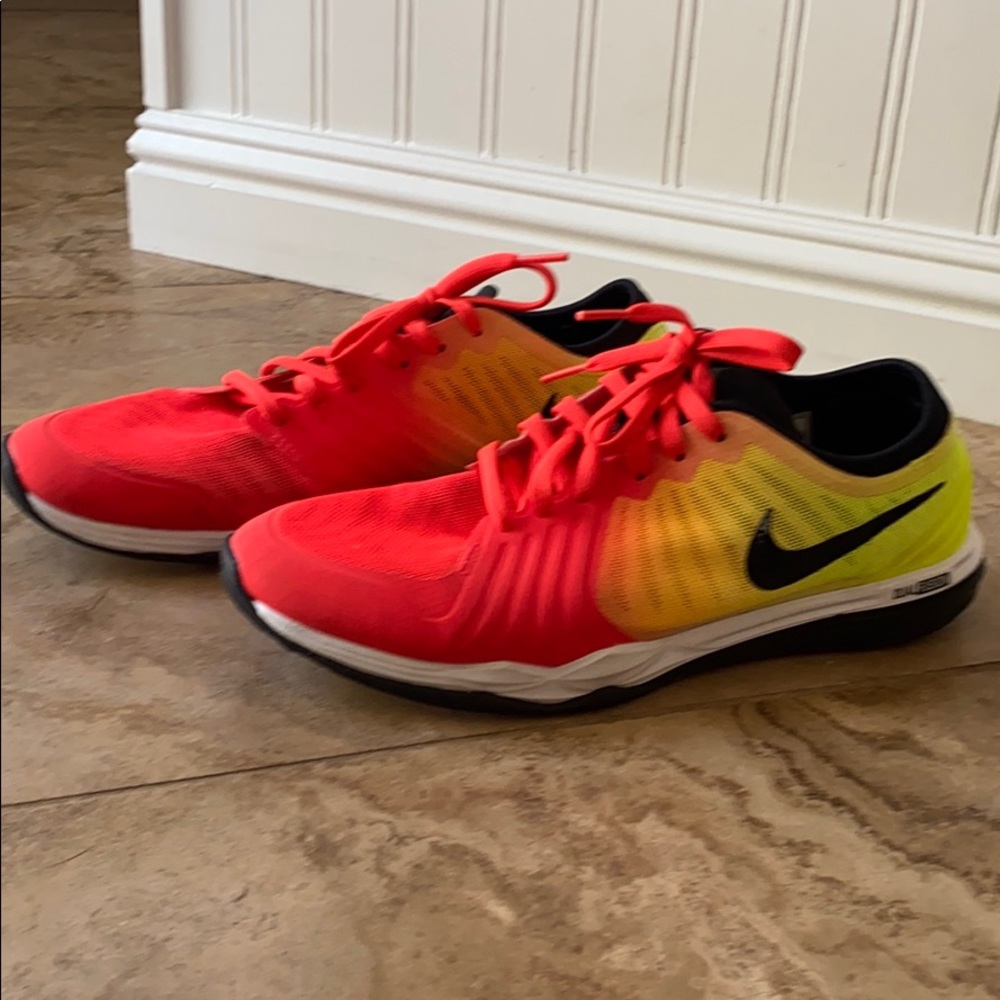 NIKE Training DF TR4 size 7 1/2
